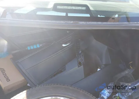 2016 Toyota Corolla S Plus z USA, uszkodzony, nr VIN 2T1BURHEXGC616192